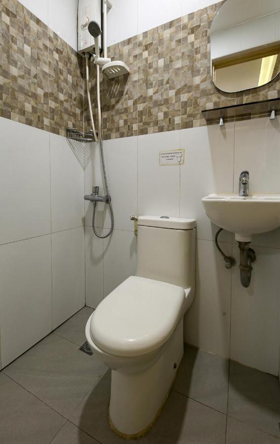 Oyo 783 Freemont Place Paranaque City Kültér fotó